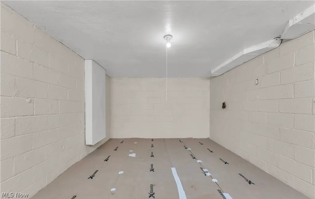 20460 Lakeshore Boulevard Property Photo 21