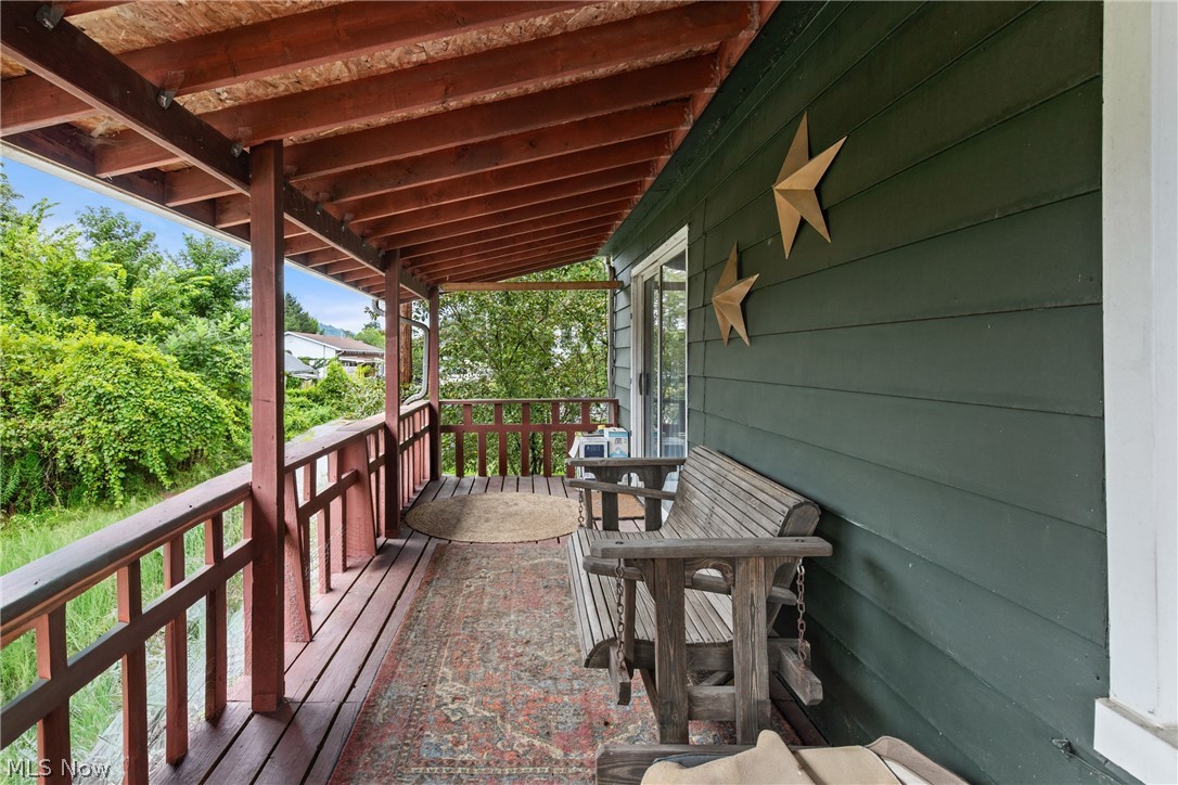 56448 Boyd Avenue Property Photo 4