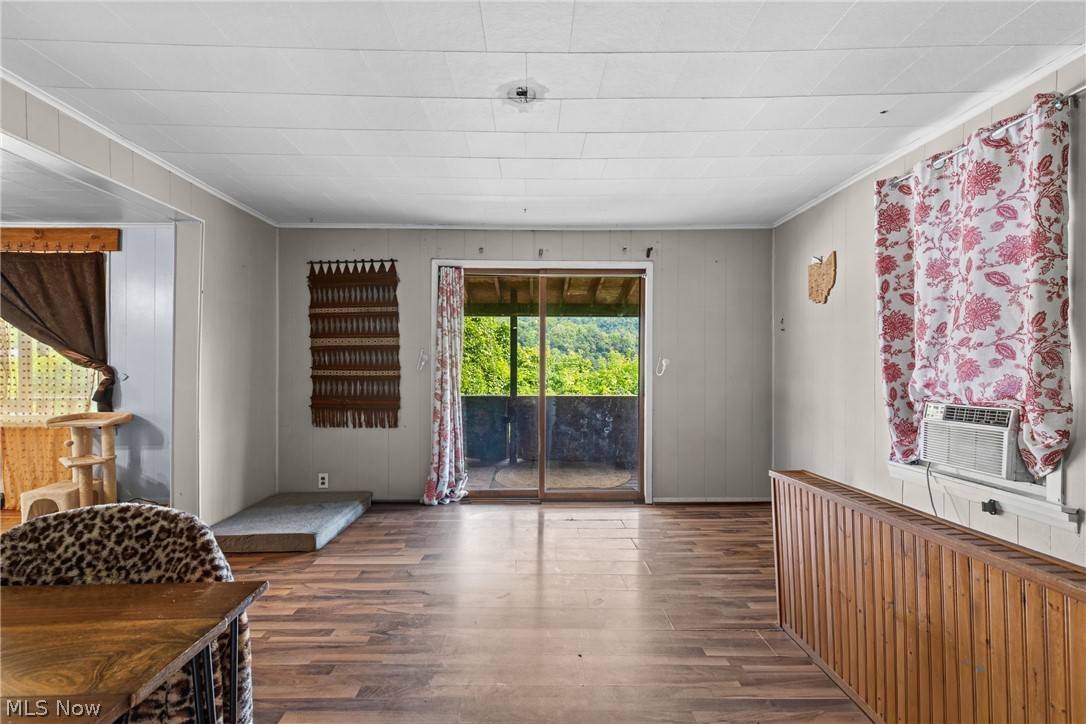 56448 Boyd Avenue Property Photo 5