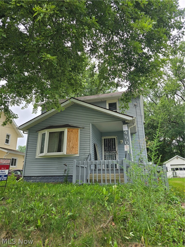 490 Tompkins Avenue Property Photo 1