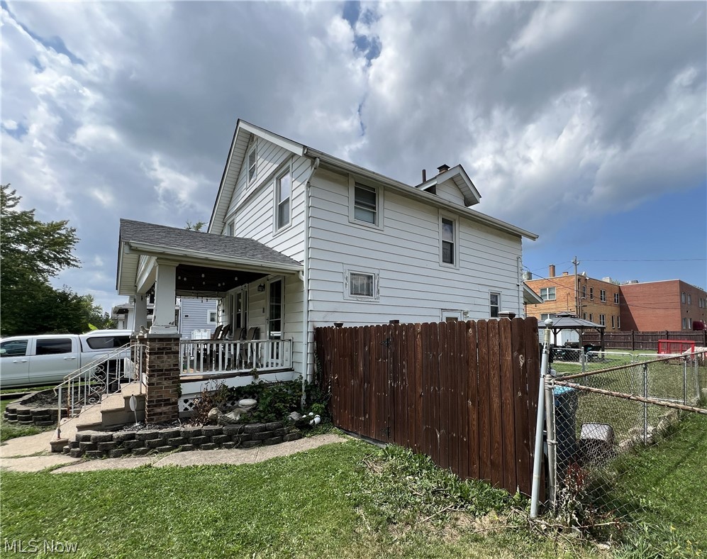 1891 E 33rd Street Property Photo 3