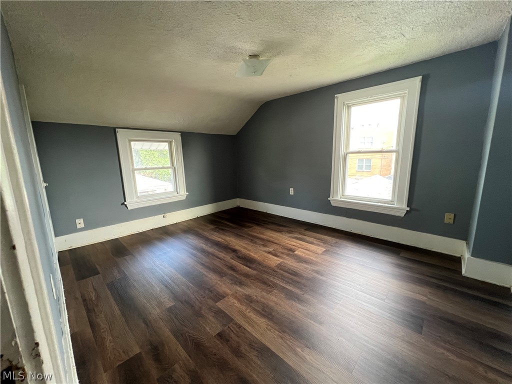 1891 E 33rd Street Property Photo 20