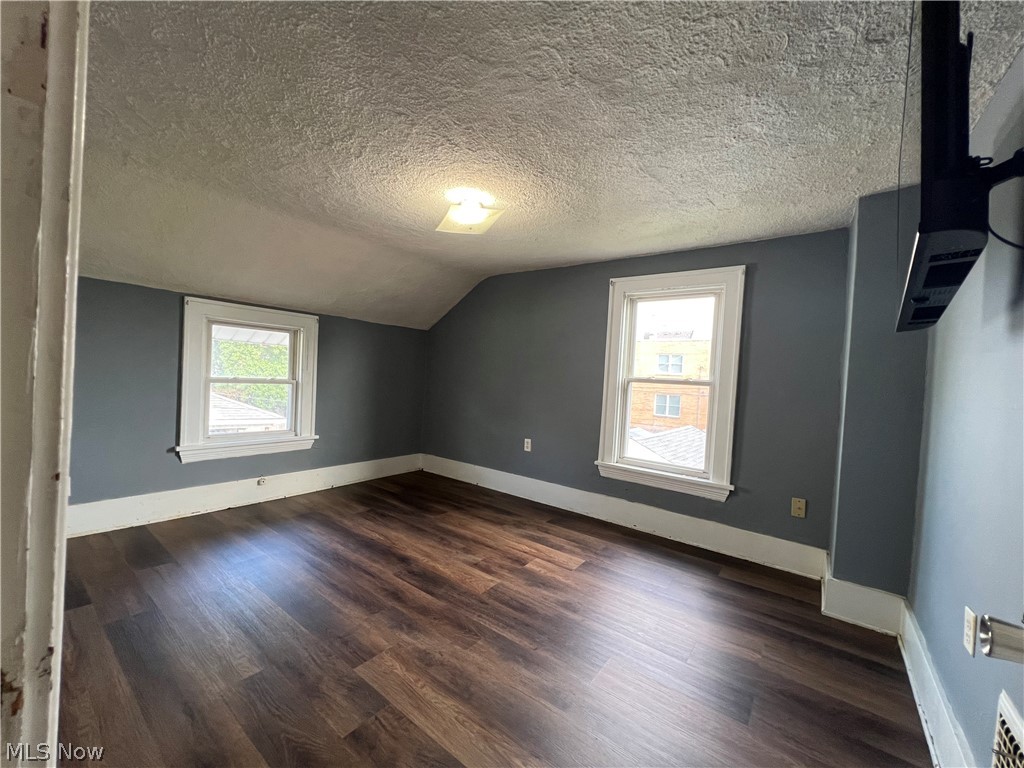 1891 E 33rd Street Property Photo 21