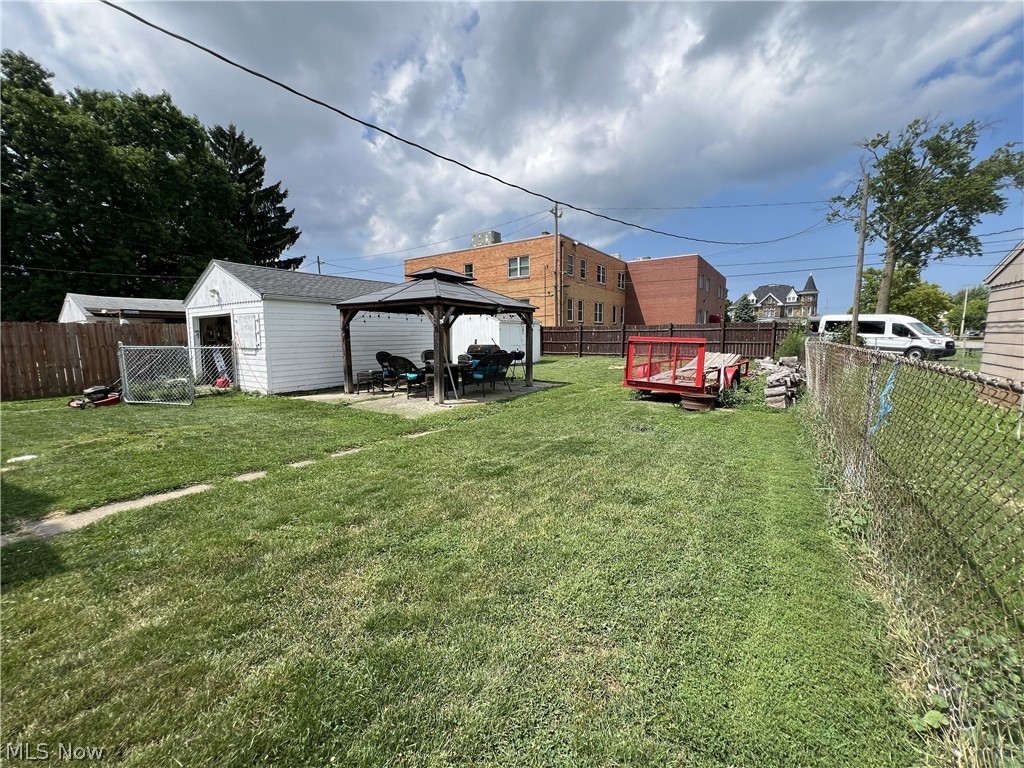 1891 E 33rd Street Property Photo 29