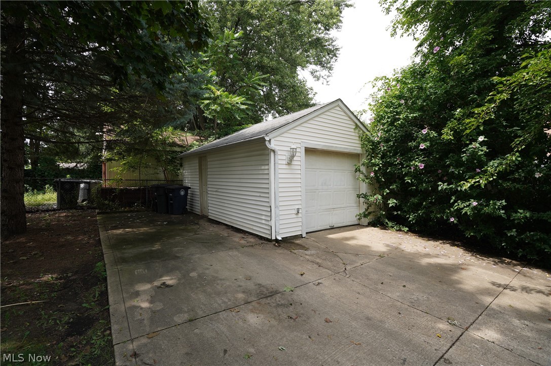 1761 Marks Avenue Property Photo 10