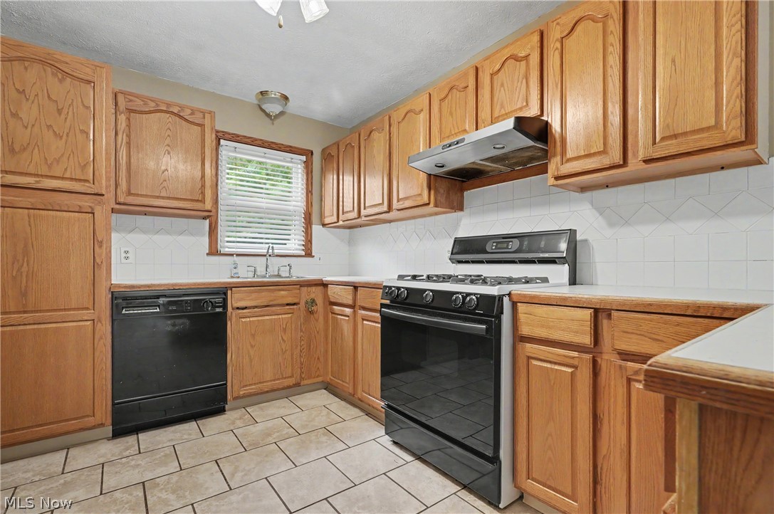 1761 Marks Avenue Property Photo 23
