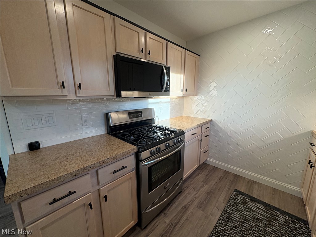 140 Aldrich Property Photo 6