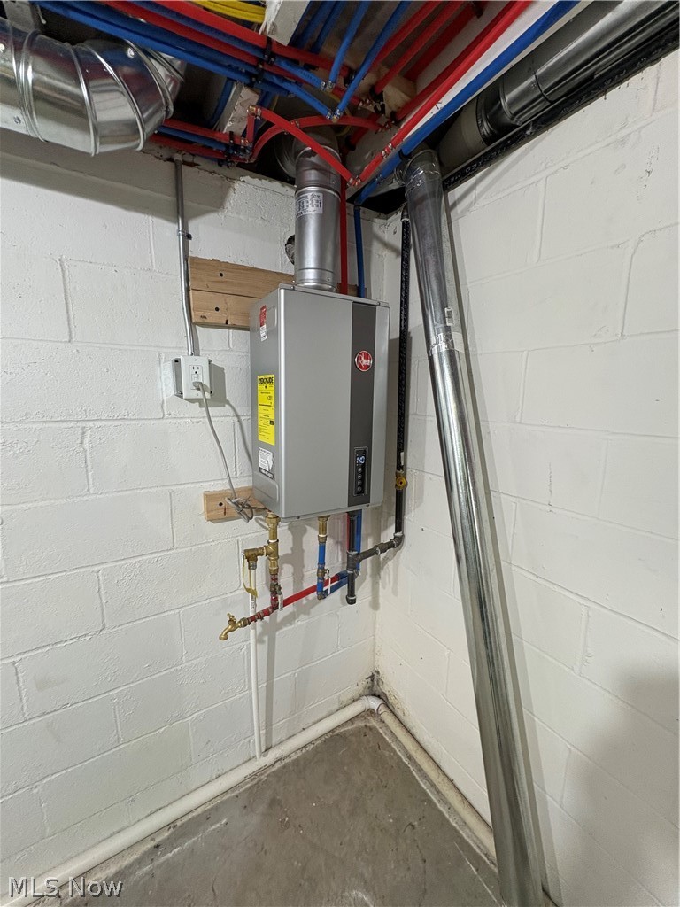 140 Aldrich Property Photo 16
