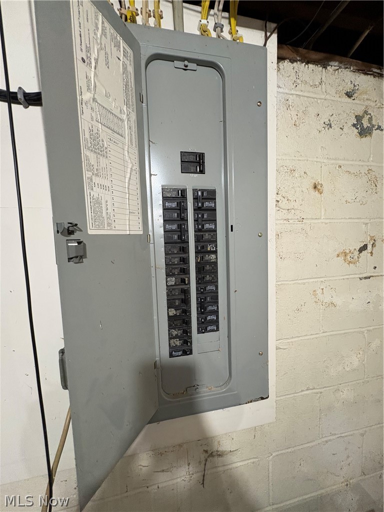 140 Aldrich Property Photo 18