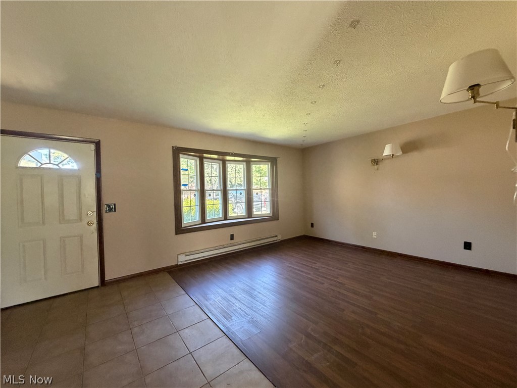 615 Bowling Green Circle Property Photo 3