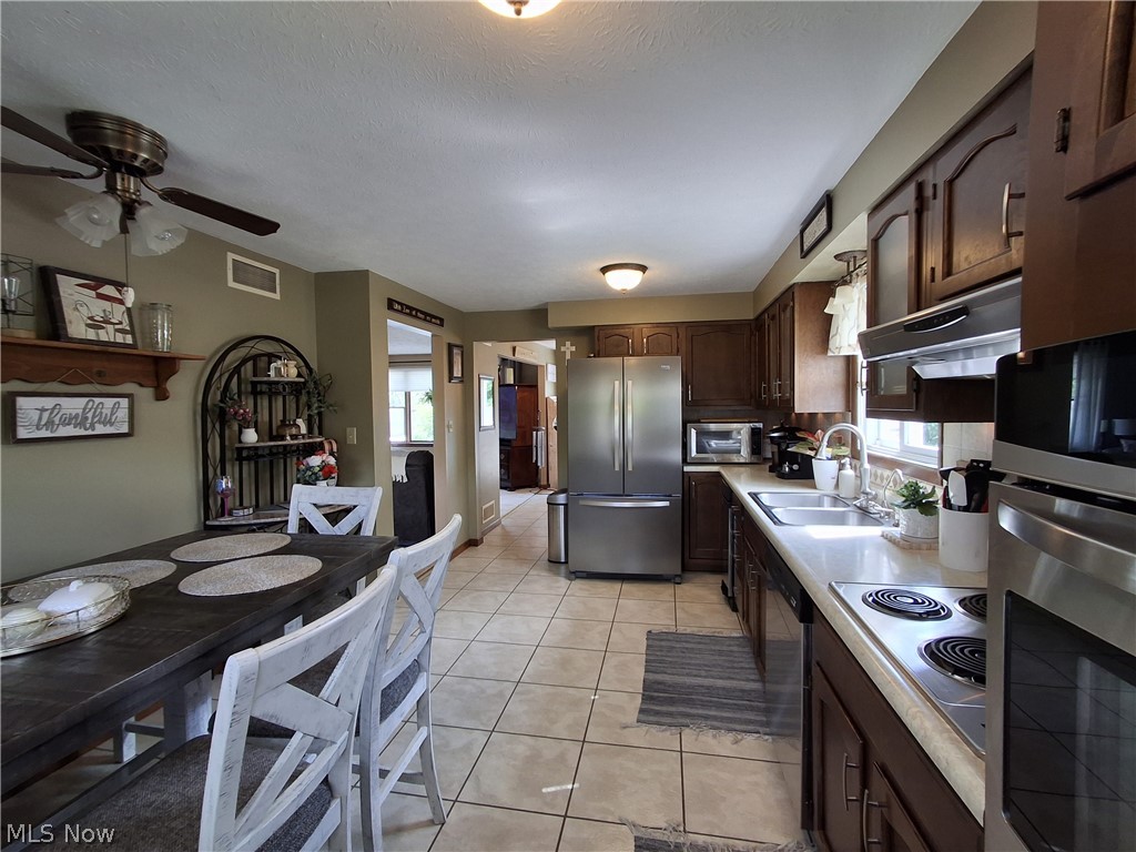 136 Tera Manor Property Photo 11