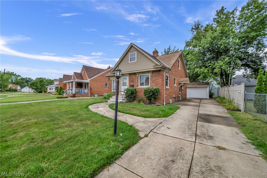 6284 Holburn Road Property Photo 3