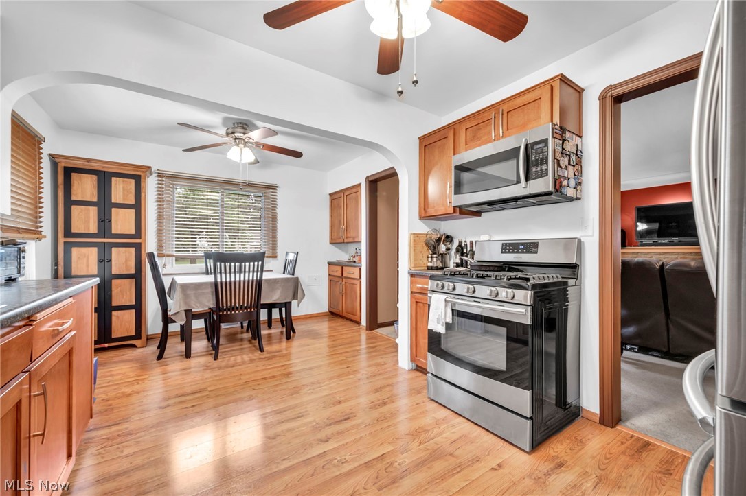 6284 Holburn Road Property Photo 11