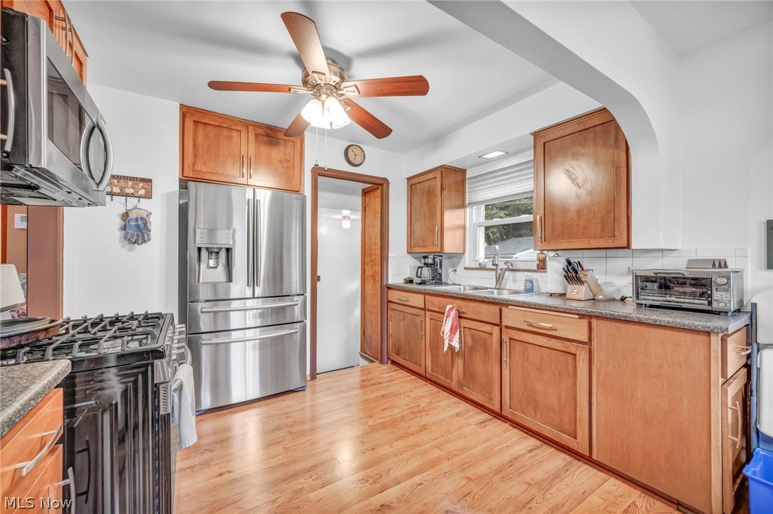 6284 Holburn Road Property Photo 12