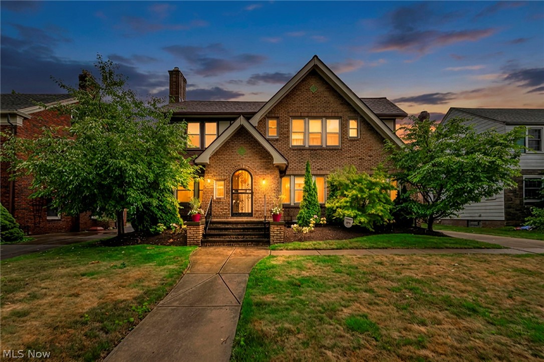 4589 S Hills Drive Property Photo