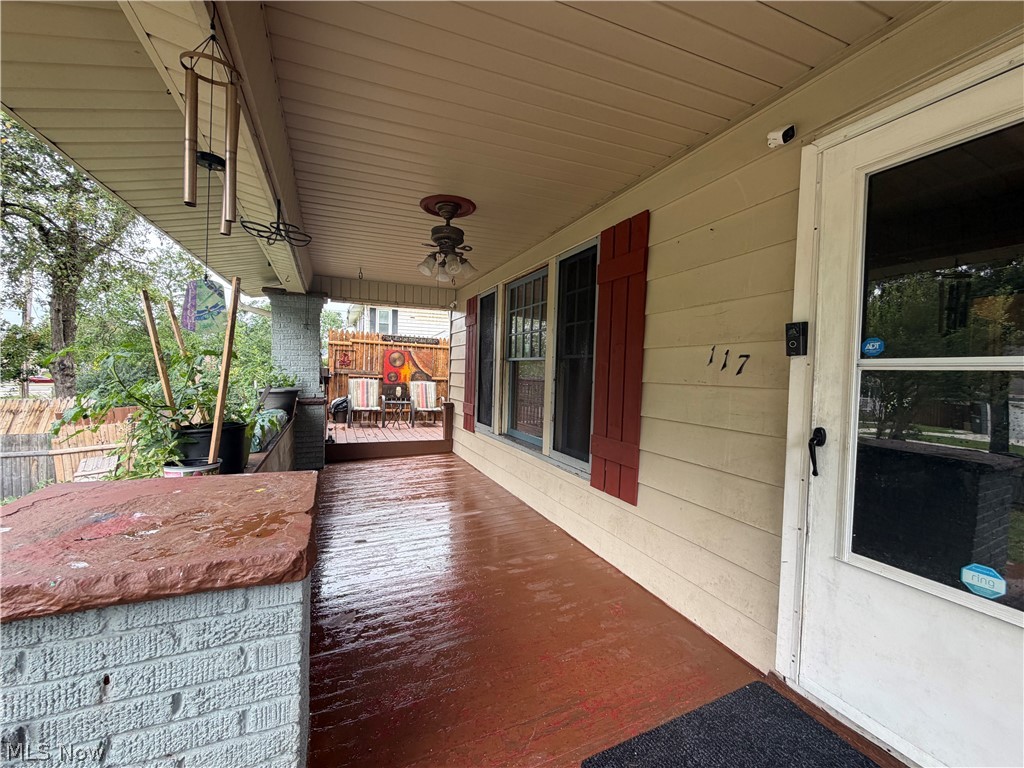 117 Colonial Boulevard Ne Property Photo 4