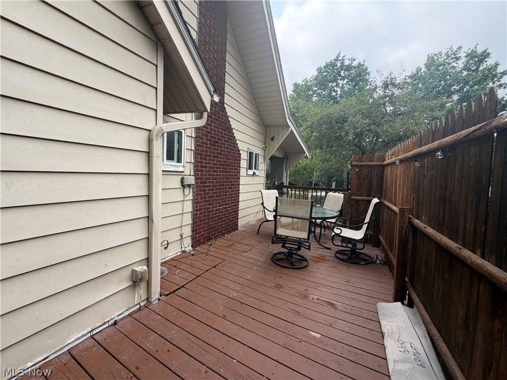 117 Colonial Boulevard Ne Property Photo 5