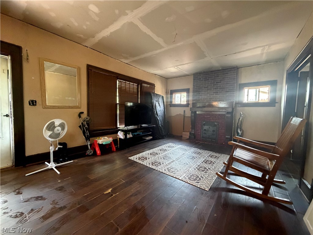117 Colonial Boulevard Ne Property Photo 8