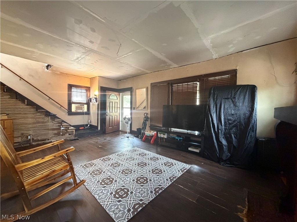 117 Colonial Boulevard Ne Property Photo 9