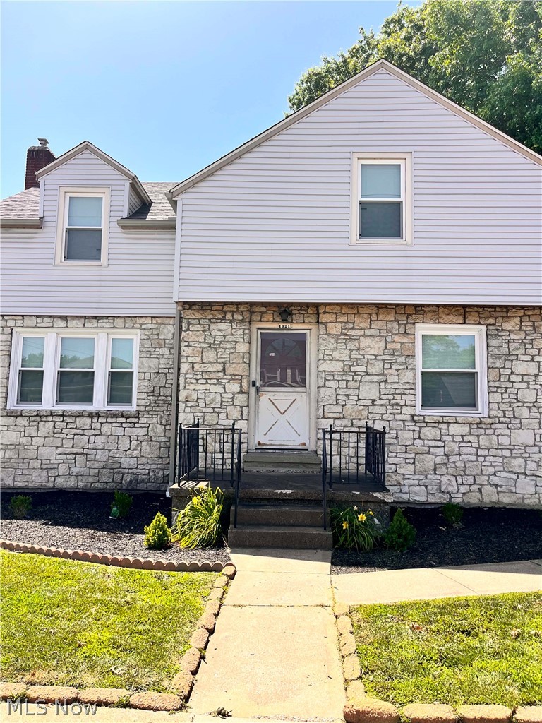 1921 Maple Avenue Property Photo 1