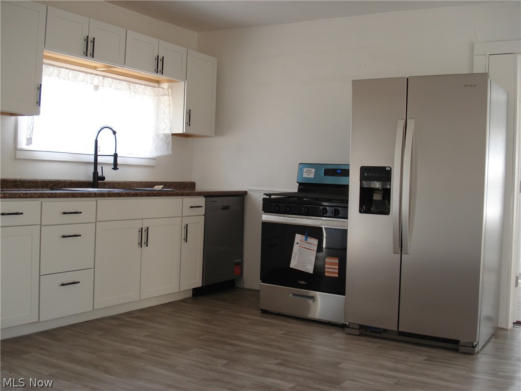 852 S Broadway Property Photo 5