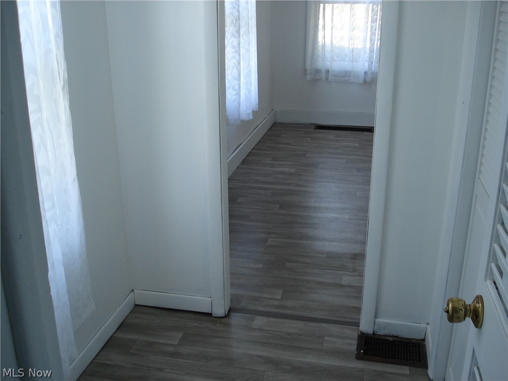 852 S Broadway Property Photo 15