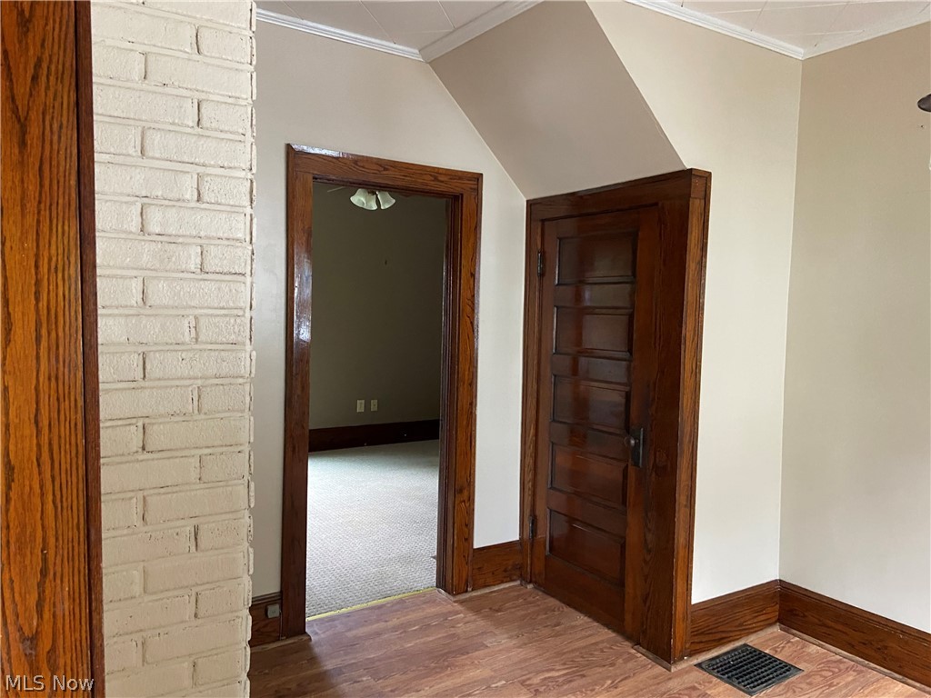 528 S River Street Property Photo 13