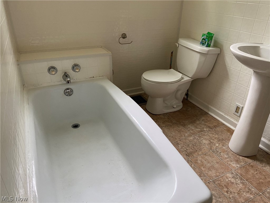 528 S River Street Property Photo 31