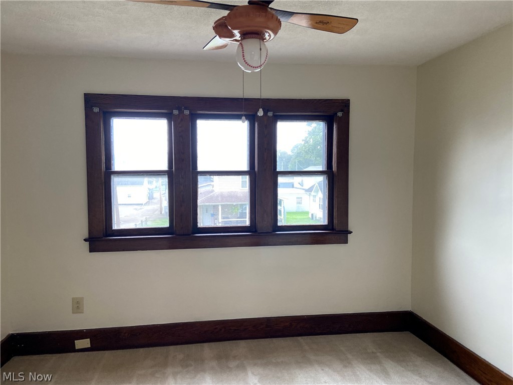 528 S River Street Property Photo 36