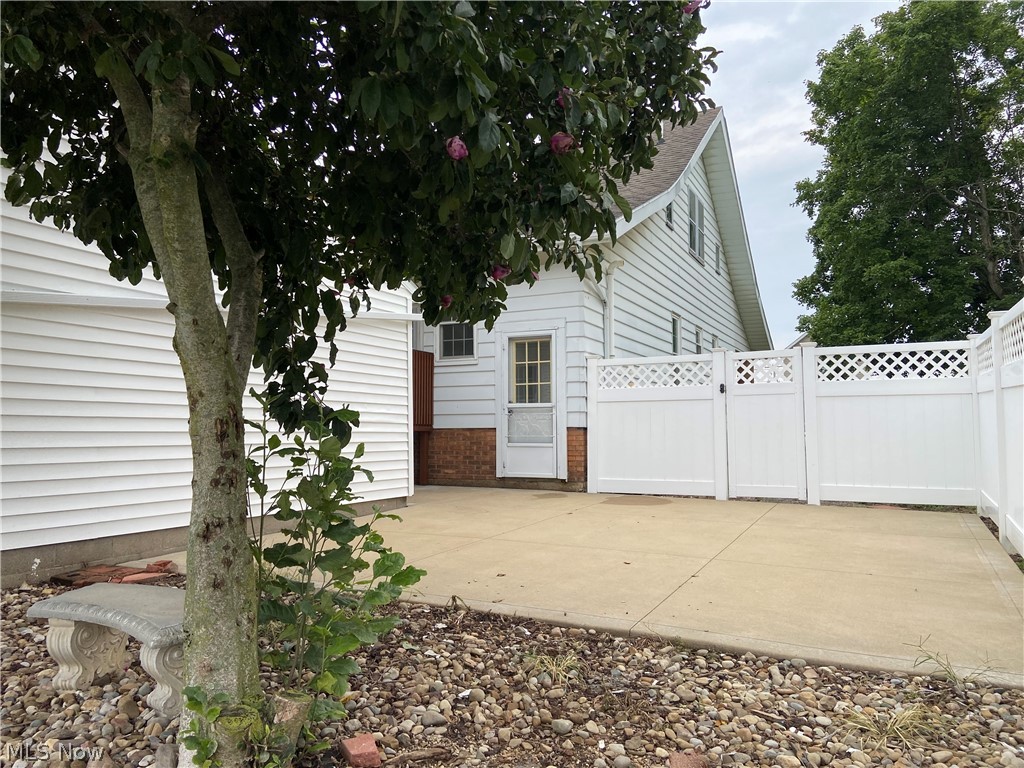 528 S River Street Property Photo 48