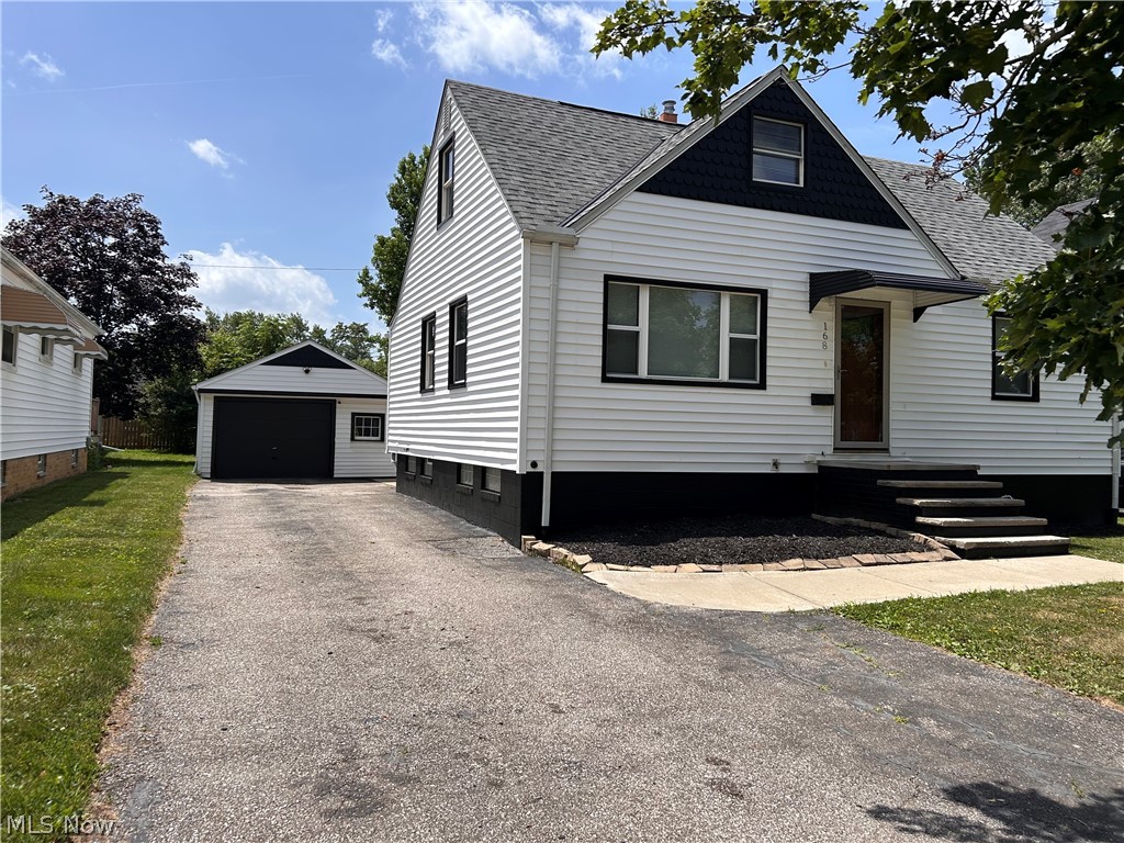 168 Henry Street Property Photo 3