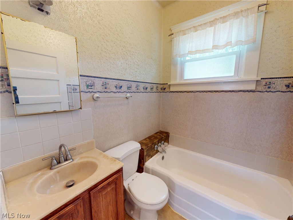320 Ontario Street Property Photo 15