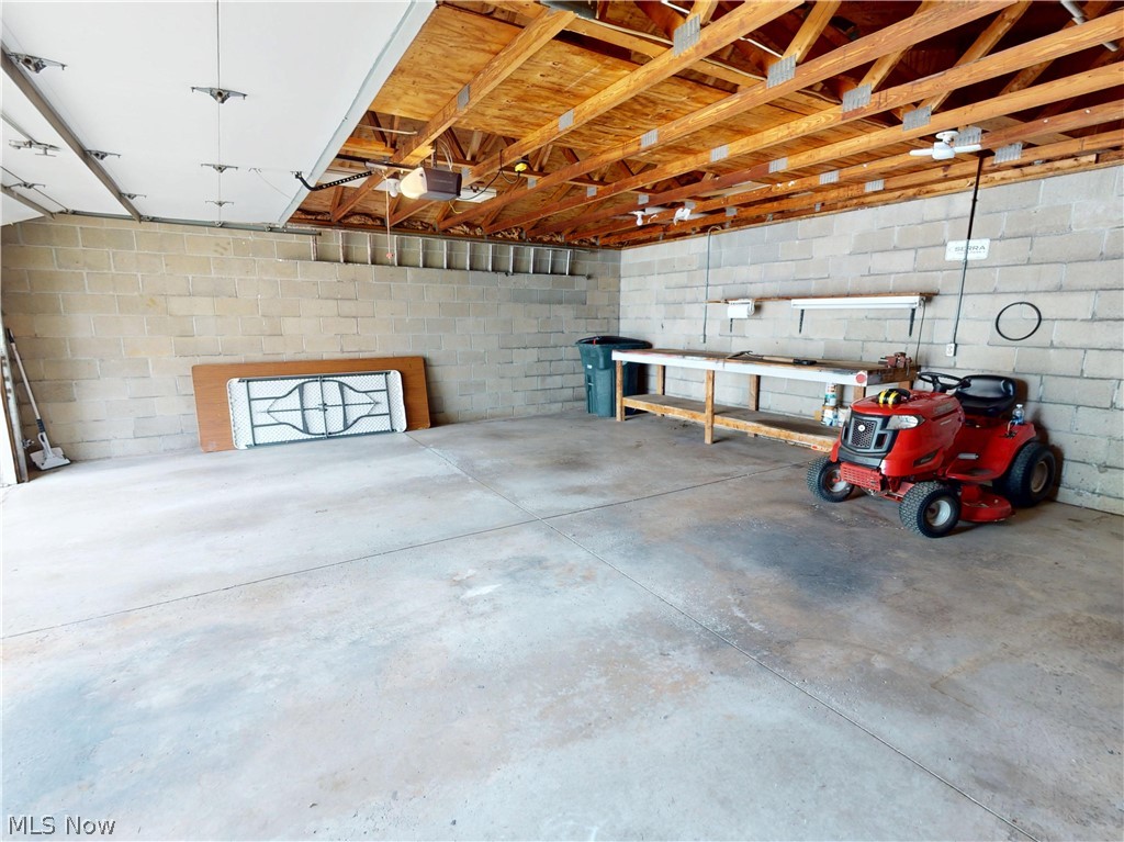 320 Ontario Street Property Photo 29