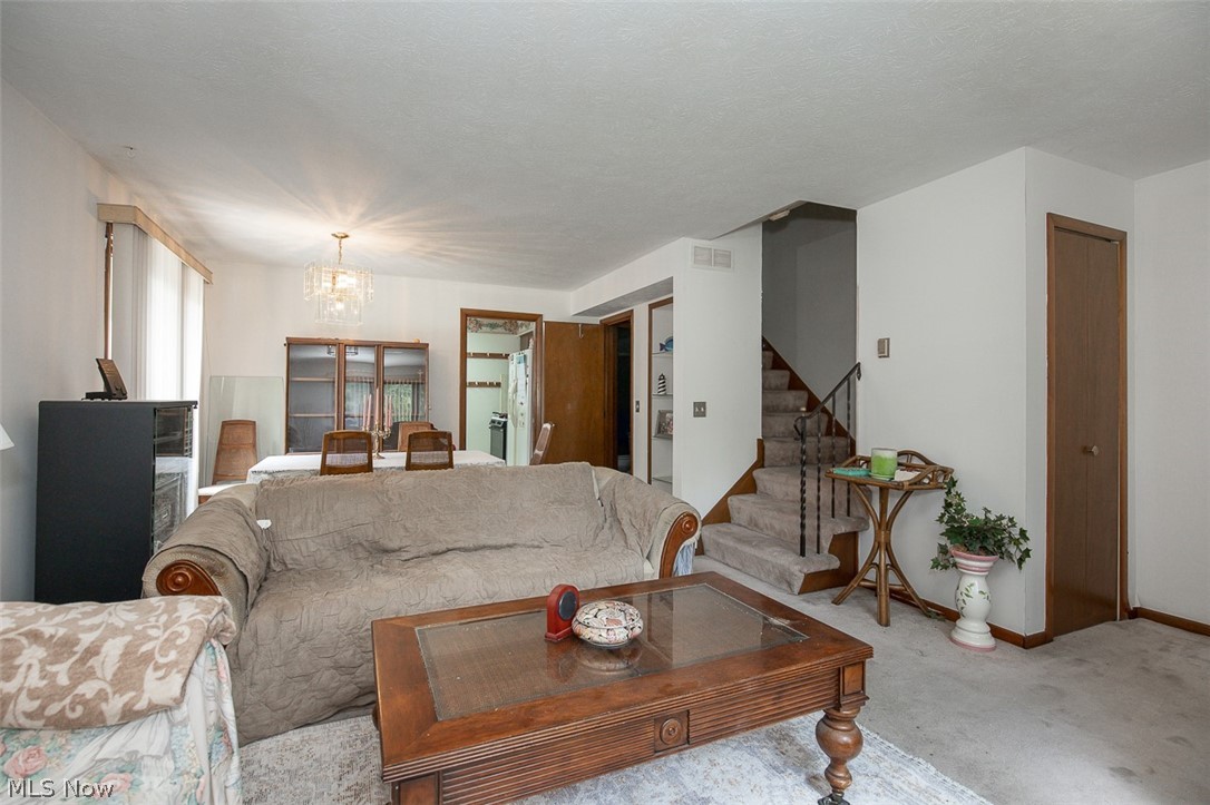 5144 Orchard Park Drive Property Photo 4