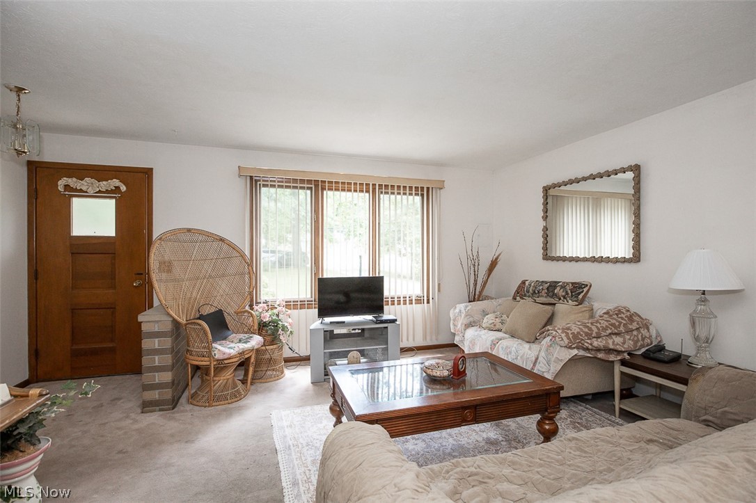 5144 Orchard Park Drive Property Photo 5