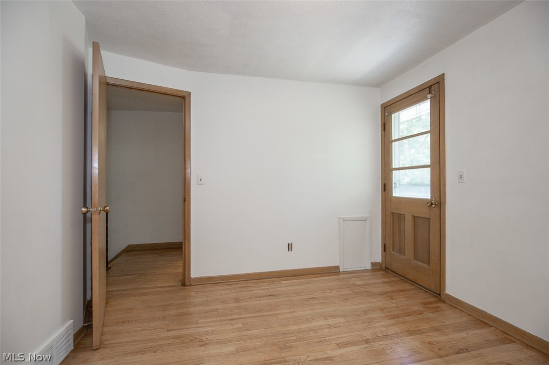 5144 Orchard Park Drive Property Photo 27
