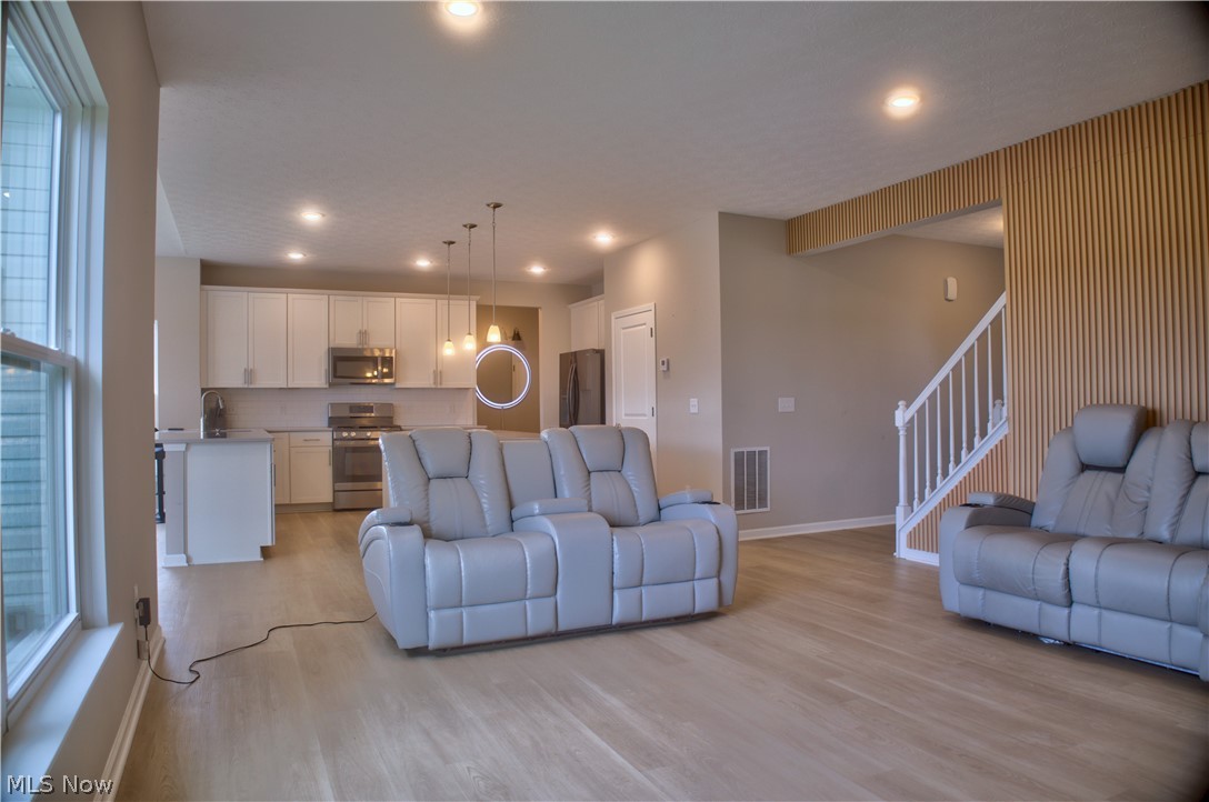 3367 Ponderosa Property Photo 14