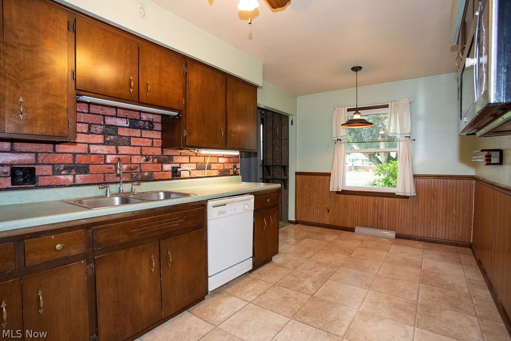 265 Richards Drive Property Photo 4
