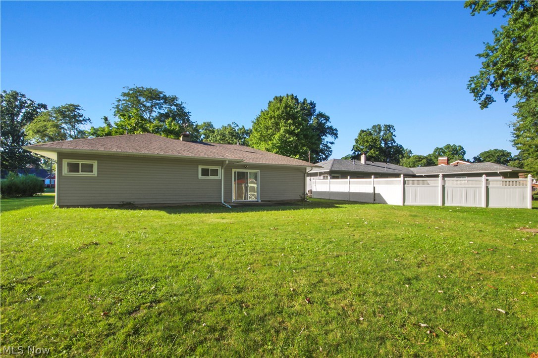 4171 Riverside Drive Property Photo 3