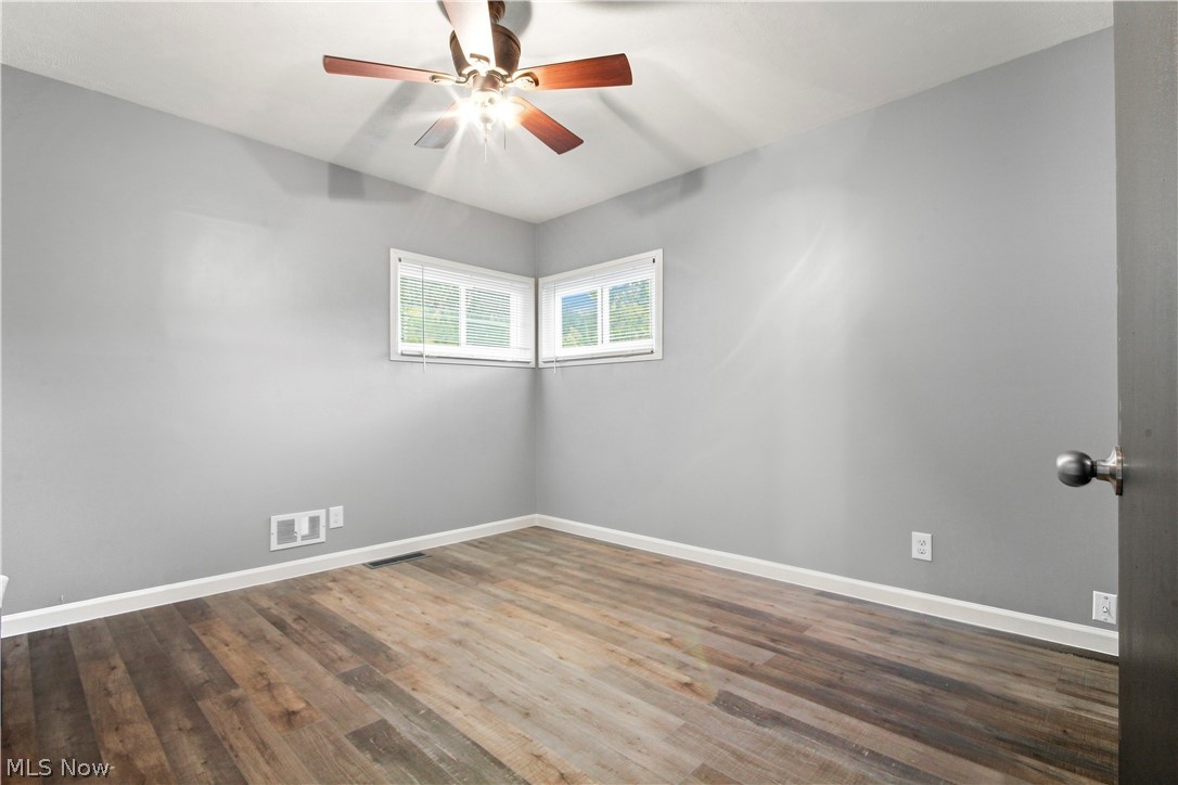 4171 Riverside Drive Property Photo 15