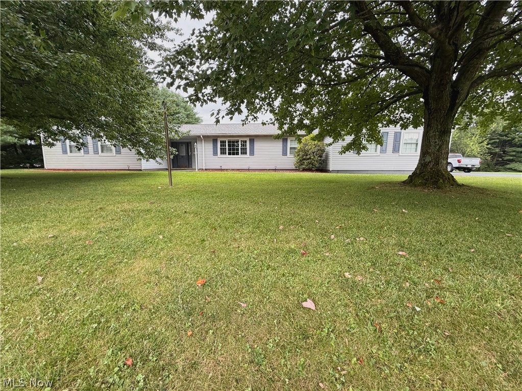 46567 Winston Drive Property Photo 3