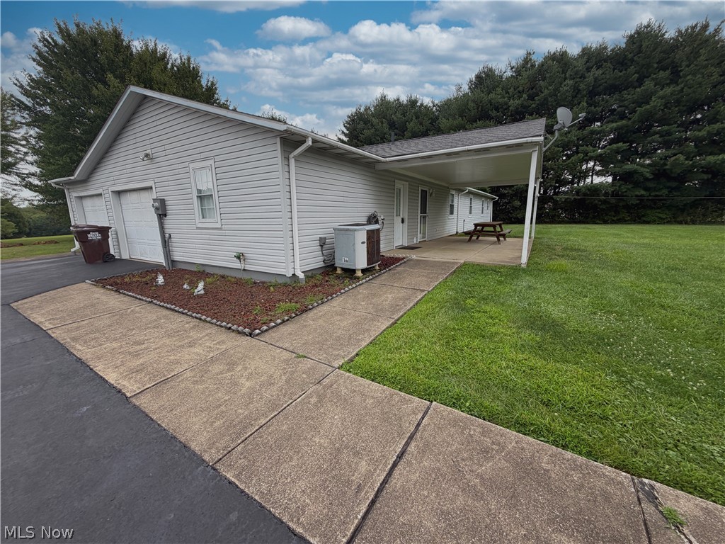 46567 Winston Drive Property Photo 4