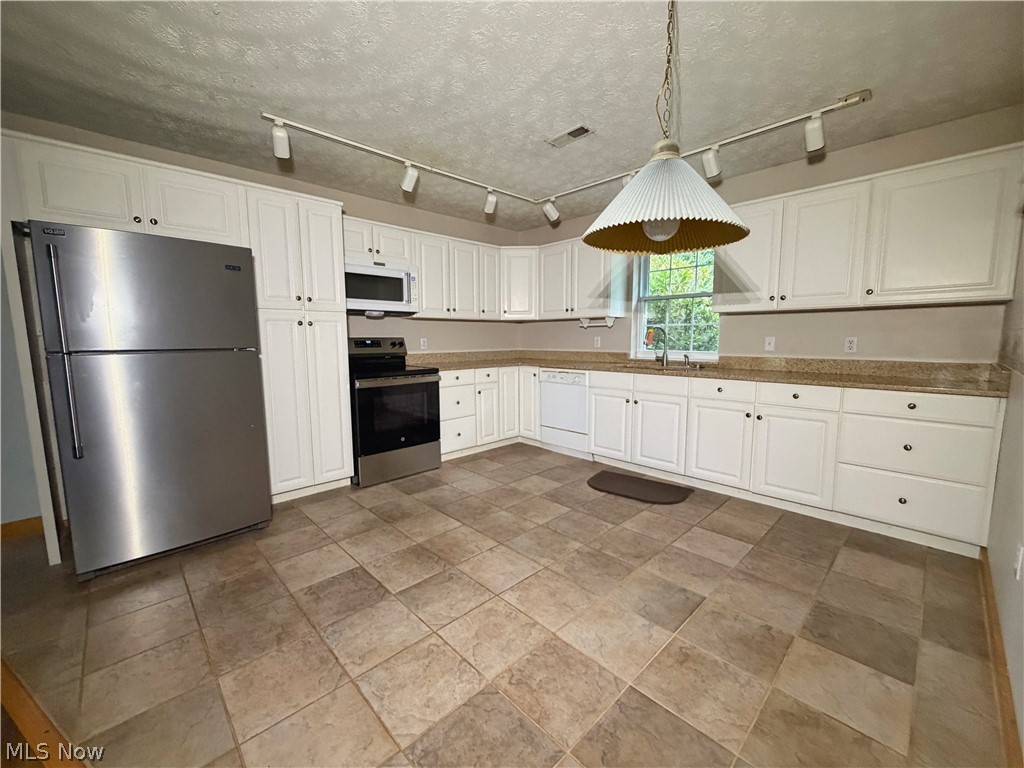 46567 Winston Drive Property Photo 12