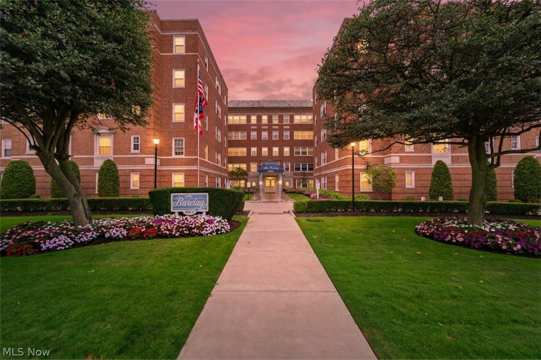 19015 Van Aken Boulevard 311