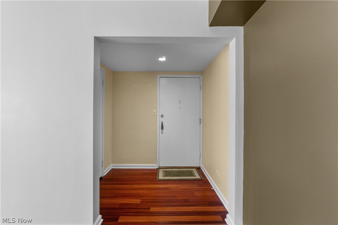 19015 Van Aken Boulevard 311 Property Photo 4