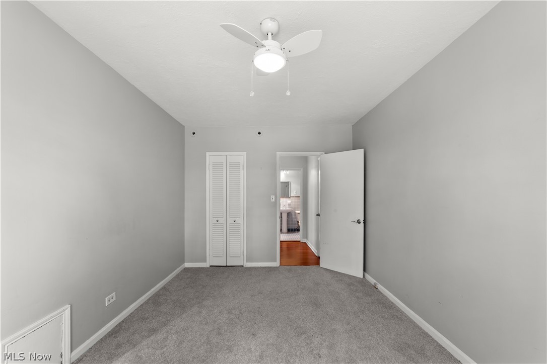 19015 Van Aken Boulevard 311 Property Photo 22