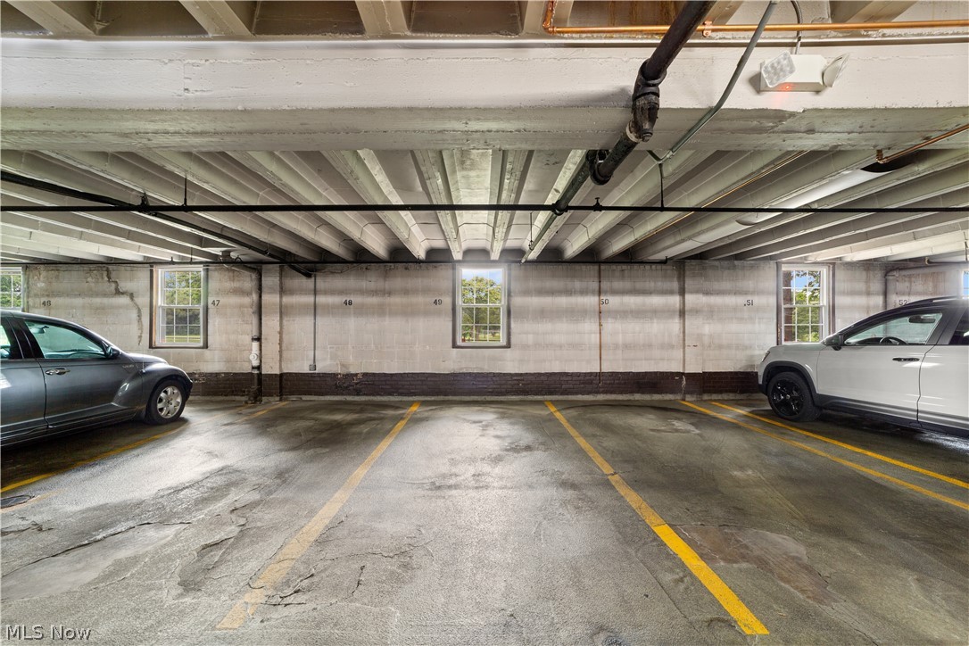 19015 Van Aken Boulevard 311 Property Photo 28
