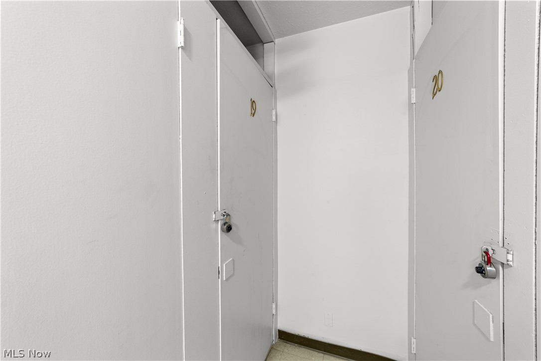 19015 Van Aken Boulevard 311 Property Photo 30