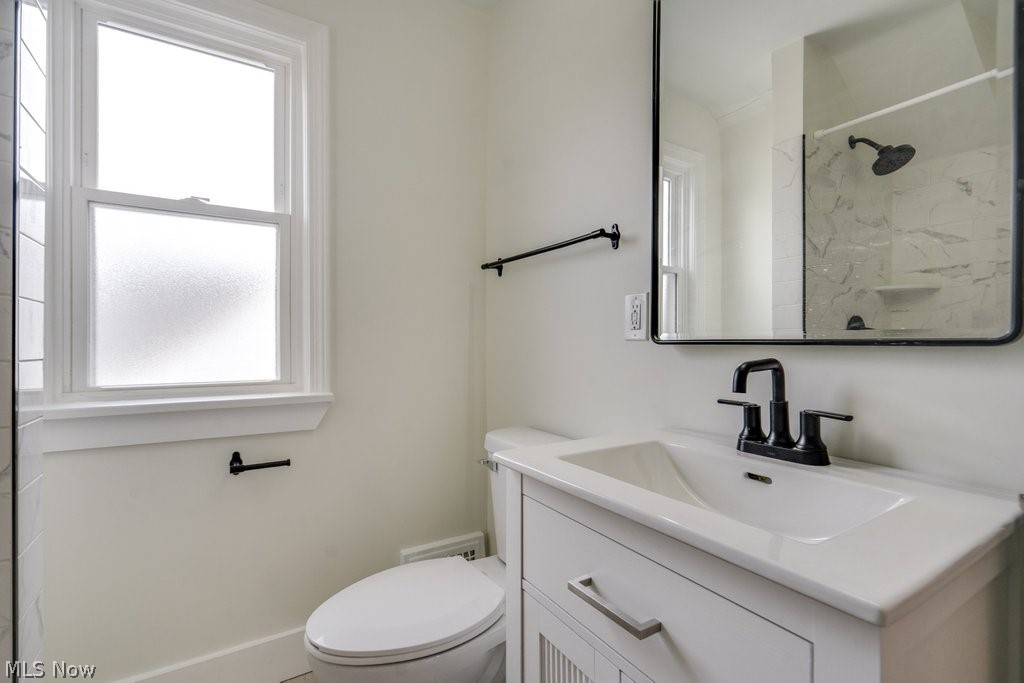 5141 Clement Avenue Property Photo 8