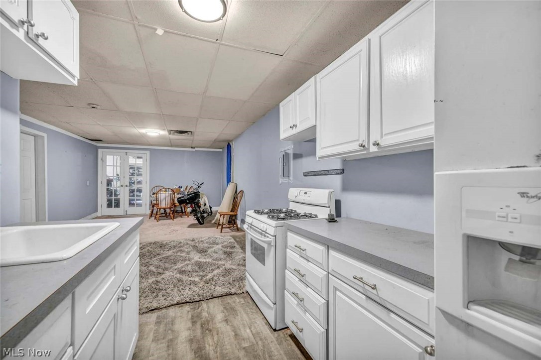 4439 State Road Property Photo 8